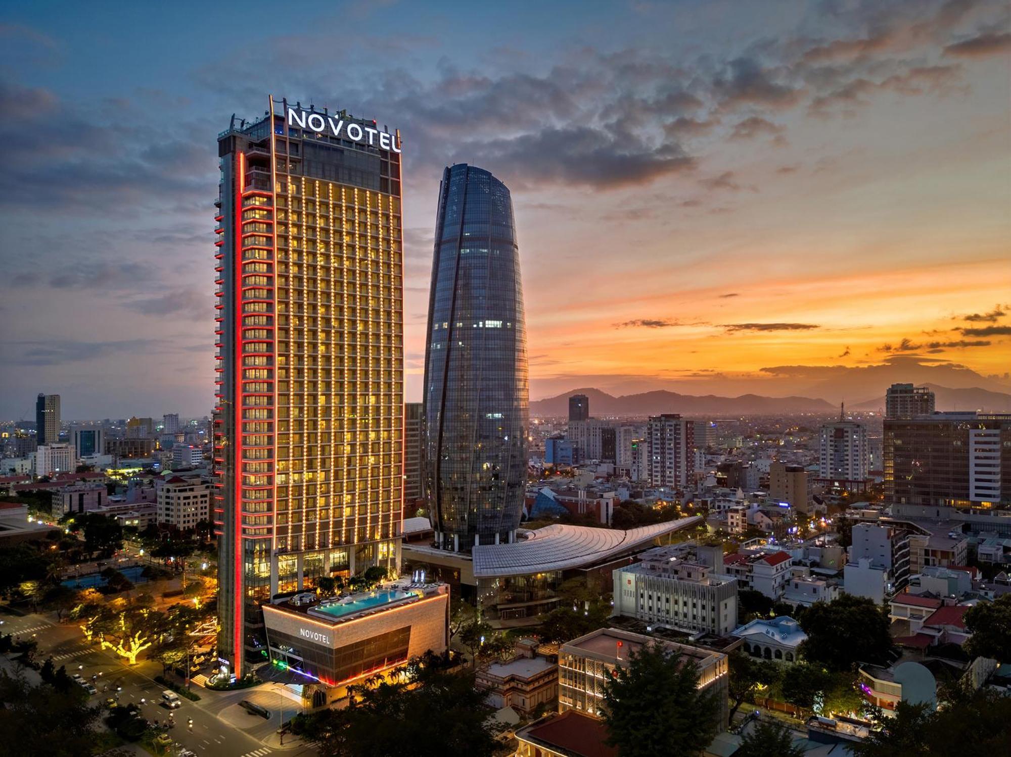 Hotel Novotel Premier River 5*
